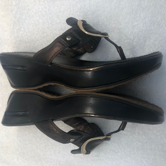 Cole Haan Nike Air Thong Wedge Sandals,  Metallic Brown w/ gold accents size 7.5 - Picture 7 of 9
